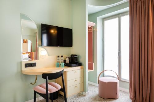Habitación Doble Deluxe del hotel Amoi Paris. Foto 13