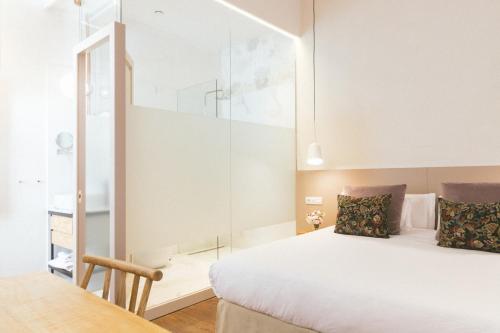 Habitación Doble Exterior Clásica del hotel Veintiuno Emblematic Hotels - Adults Only. Foto 2