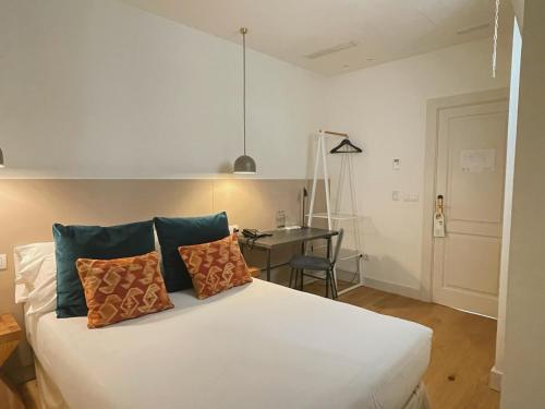 Single Classic Interior Room del hotel Veintiuno Emblematic Hotels - Adults Only. Foto 3