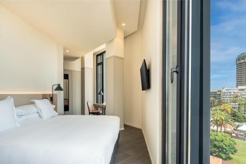 Habitación Doble Deluxe con vistas al mar del hotel LIVVO Lumm. Foto 9