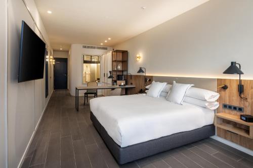 Habitación Doble Deluxe Superior con vistas al mar del hotel LIVVO Lumm. Foto 12