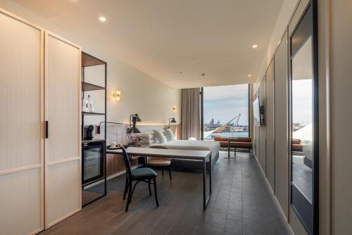 Habitación Doble Deluxe Superior con vistas al mar del hotel LIVVO Lumm. Foto 24