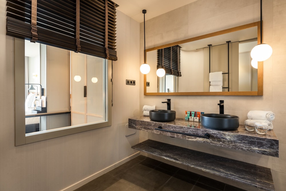 Habitación estándar doble del hotel LIVVO Lumm. Foto 10