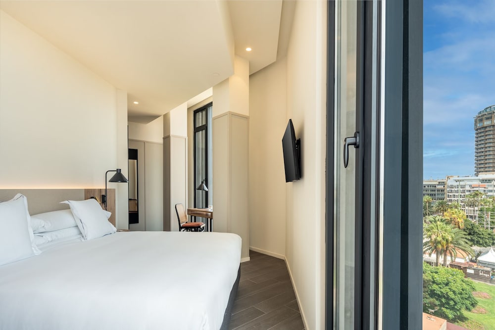 Habitación Deluxe doble, vistas al mar del hotel LIVVO Lumm