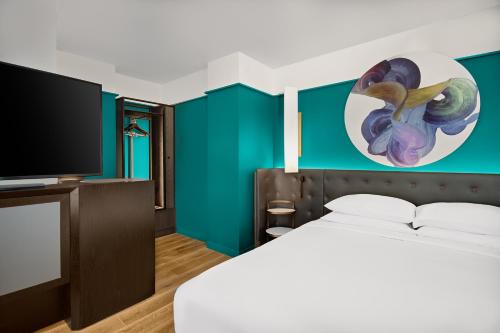 Habitación Estándar - Cama extragrande del hotel Hyatt Centric Midtown 5th Avenue New York. Foto 6