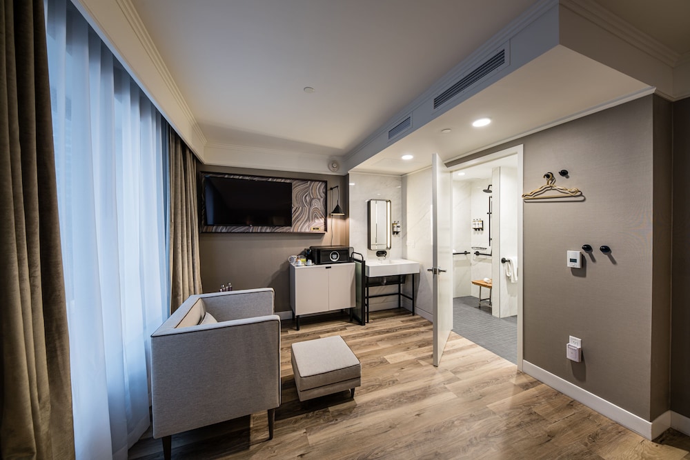 Suite Junior del hotel Pestana Park Avenue. Foto 3