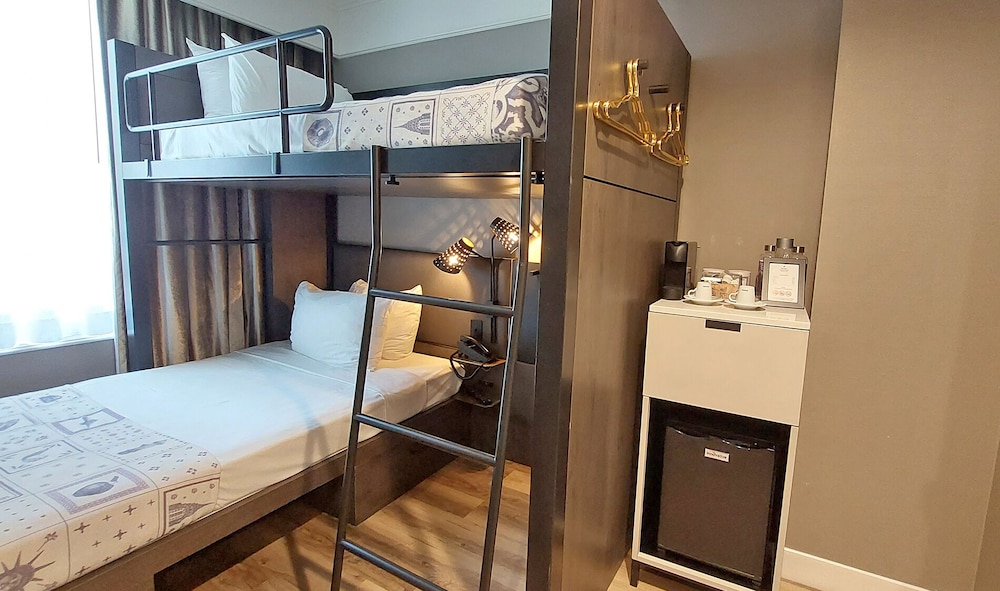 Cabin del hotel Pestana Park Avenue. Foto 1