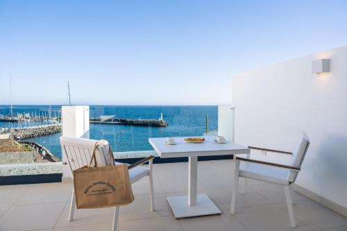 Suite with Sea View del hotel Royal Marina Suites Boutique. Foto 16