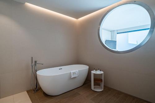 Suite with Terrace del hotel Royal Marina Suites Boutique. Foto 7