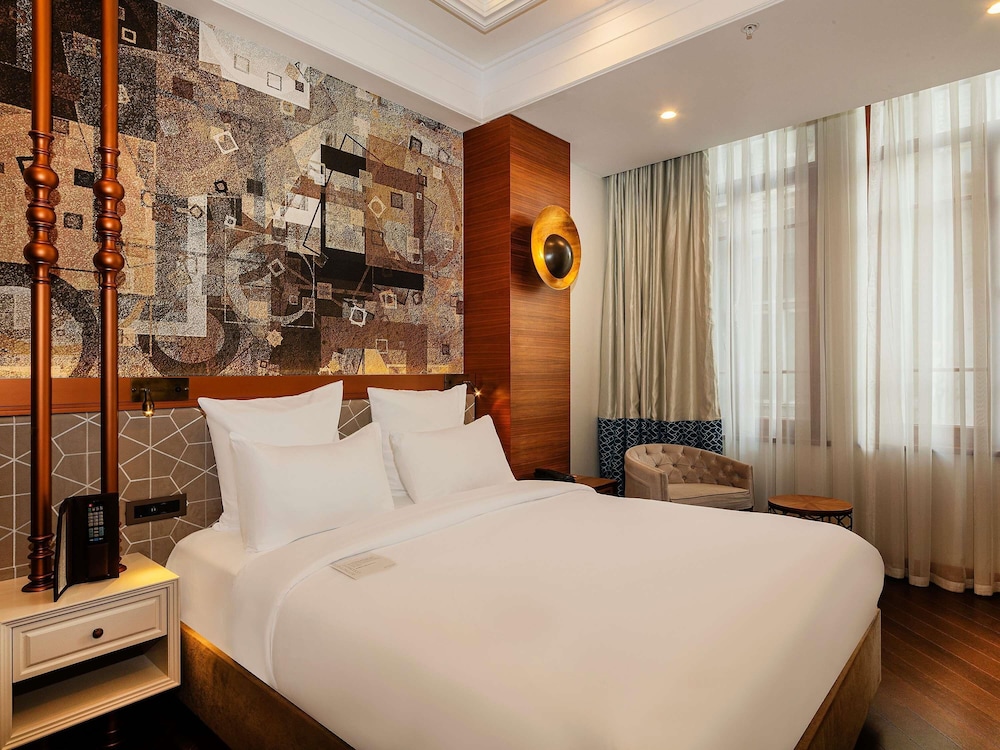 Habitación Deluxe con 1 cama king size del hotel Mercure Istanbul Sirkeci. Foto 10
