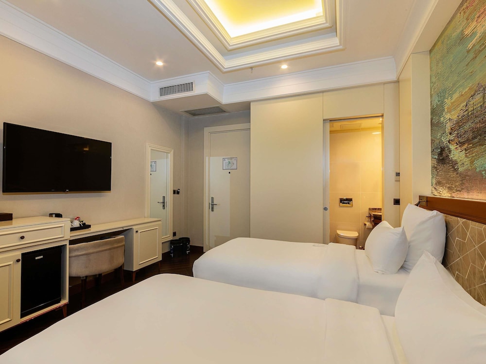 Habitación Luxe con 2 camas individuales del hotel Mercure Istanbul Sirkeci. Foto 6