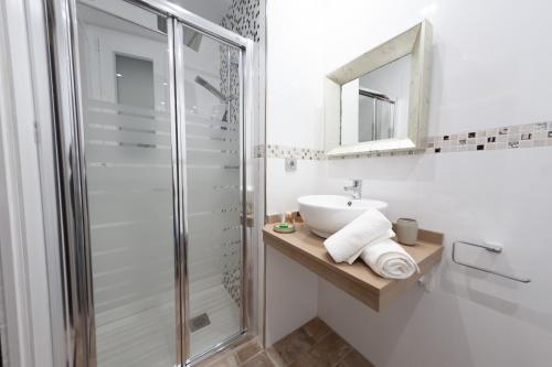 Habitación Doble del hotel Hercules Boutique. Foto 6
