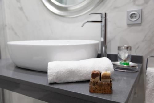 Suite del hotel Hercules Boutique. Foto 3