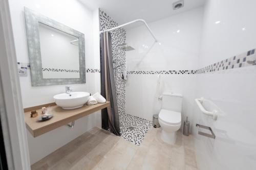 Habitación Doble Grande del hotel Hercules Boutique. Foto 4