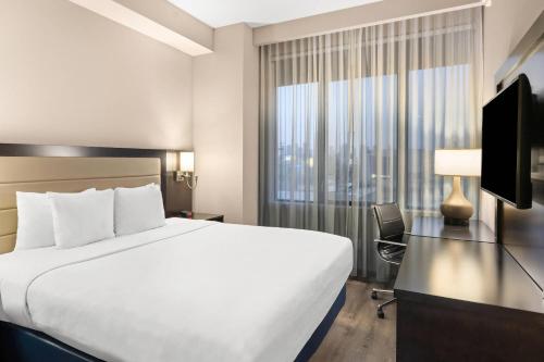 Habitación - 1 cama extragrande - No fumadores del hotel Comfort Inn Prospect Park - Brooklyn. Foto 5