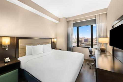 Habitación Efficiency con cama extragrande - No fumadores del hotel Comfort Inn Prospect Park - Brooklyn. Foto 1