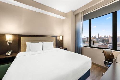 Habitación Efficiency con cama extragrande - No fumadores del hotel Comfort Inn Prospect Park - Brooklyn. Foto 3