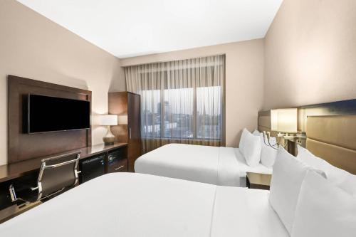 Habitación Superior Efficiency con 2 camas dobles - No fumadores del hotel Comfort Inn Prospect Park - Brooklyn. Foto 6