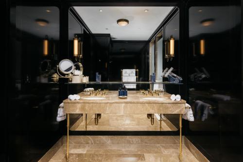 Suite Williams con vistas al río del hotel Casa Cipriani New York. Foto 3