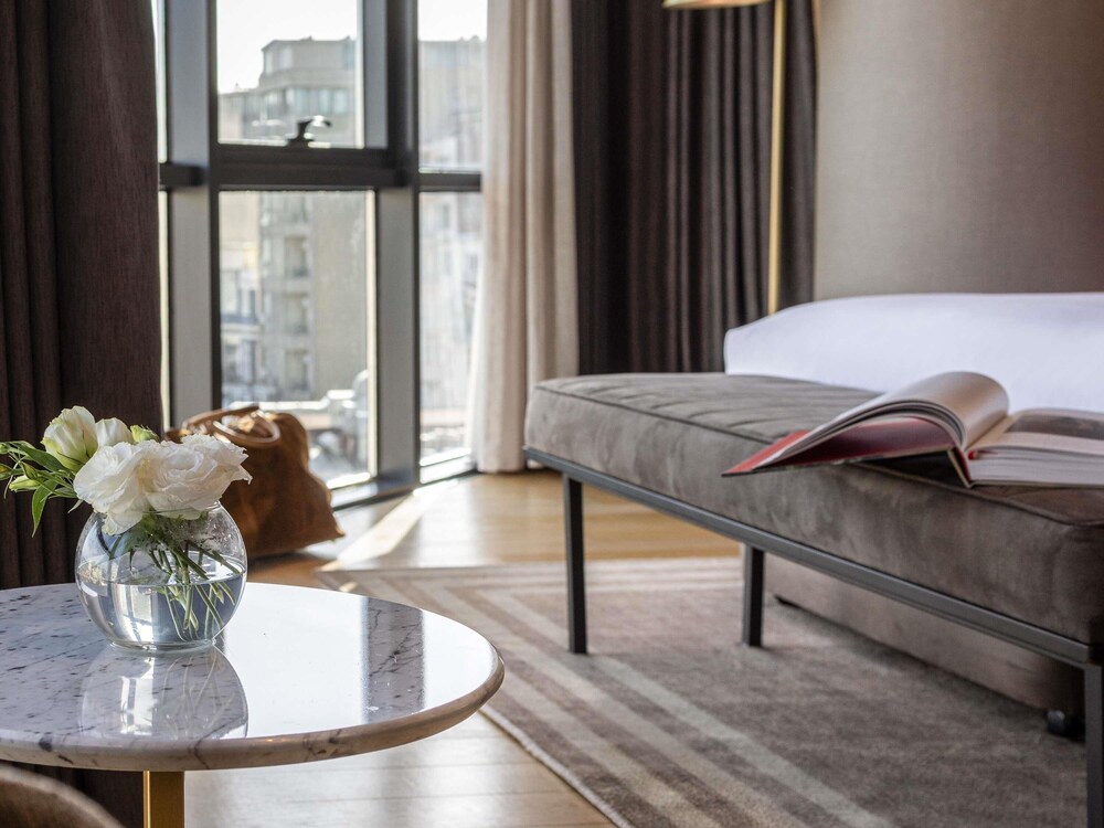 Habitación Luxury con 1 cama king size y vistas al Bósforo del hotel Sofitel Istanbul Taksim. Foto 1