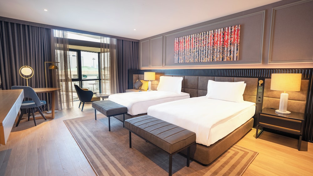 Habitación superior con 2 camas individuales del hotel Sofitel Istanbul Taksim. Foto 5