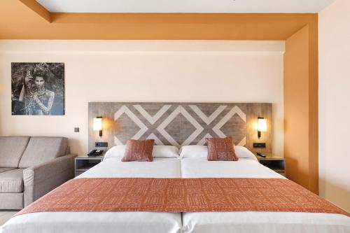Habitación Doble con piscina privada del hotel Riu Baobab - All Inclusive. Foto 3