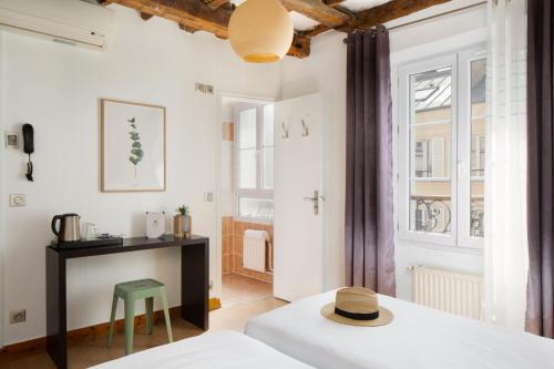 Habitación Doble Clásica del hotel Le Village Montmartre by Hiphophostels