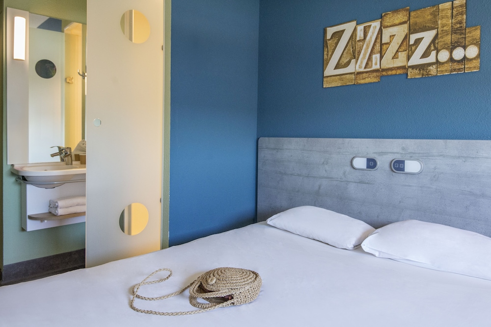 Habitación Doble del hotel ibis budget Bordeaux Centre Gare Saint Jean. Foto 3