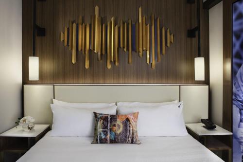 Habitación Estándar - Cama extragrande del hotel Hard Rock Hotel New York. Foto 3