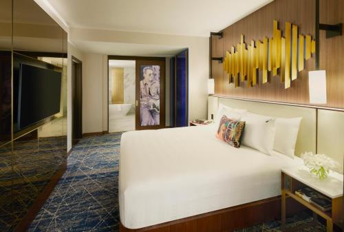 Suite con cama extragrande del hotel Hard Rock Hotel New York. Foto 1