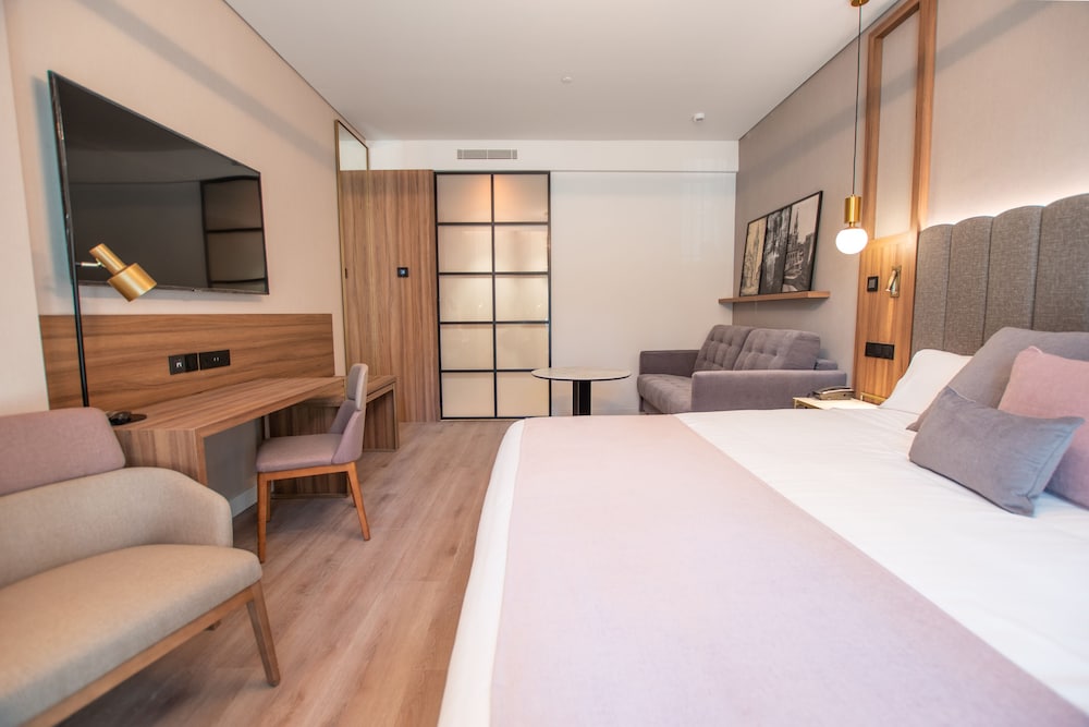 Habitación familiar (Standard) del hotel Giralda Center. Foto 1