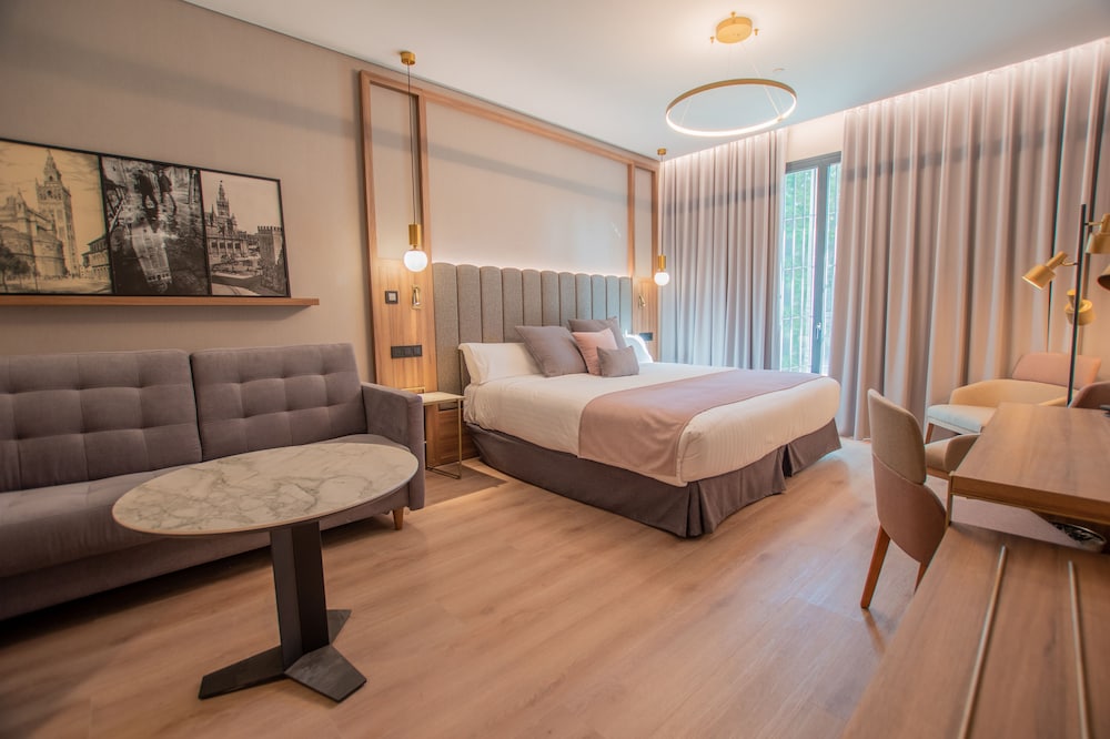 Habitación familiar (Standard) del hotel Giralda Center. Foto 4