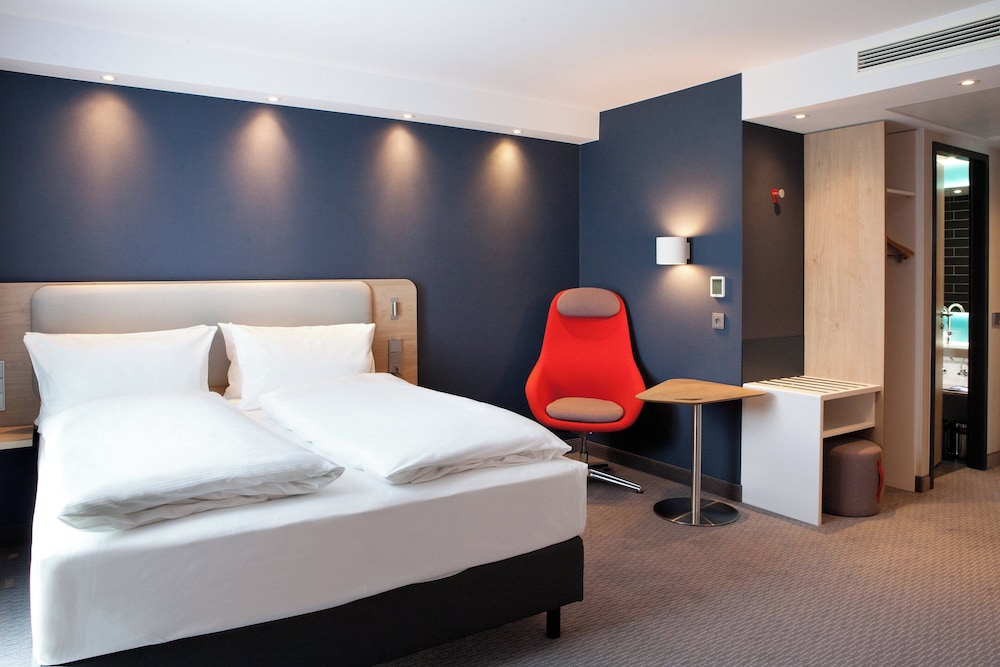 Habitación estándar, 1 cama de matrimonio del hotel Holiday Inn Express Ringsheim, An Ihg. Foto 5