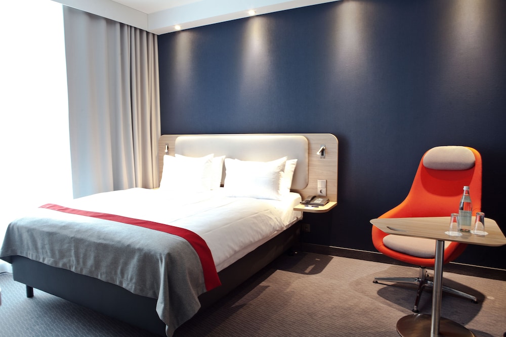 Habitación estándar, 1 cama de matrimonio (Low Floor) del hotel Holiday Inn Express Ringsheim, An Ihg. Foto 2
