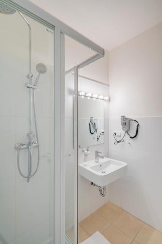 Estudio Con Cocina 1 Cama queen 1 Cama Individual del hotel Selinor Old Town Apartments 4*. Foto 8