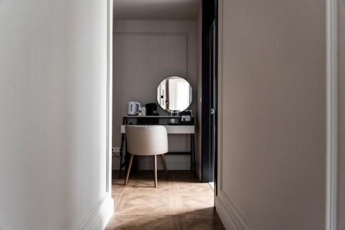 Habitación Doble Superior - 1 o 2 camas del hotel Soho Boutique Palacio de Pombo. Foto 6