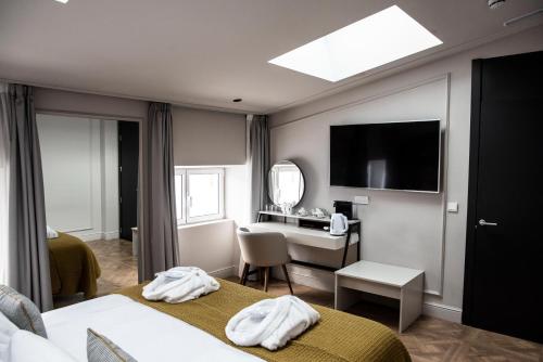 Suite del hotel Soho Boutique Palacio de Pombo. Foto 6