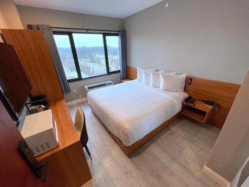 Habitación con cama extragrande - No fumadores del hotel Liberty View Brooklyn. Foto 2