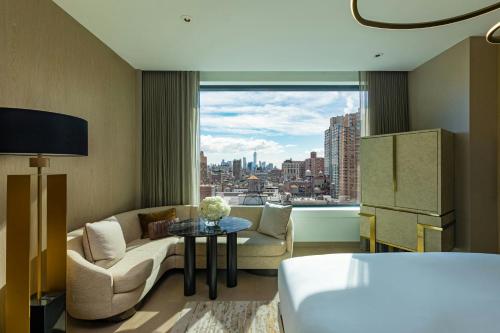 Manhattan King Room with Roll - In Shower - High Floor - Mobility Accessible del hotel The Ritz-Carlton New York, NoMad