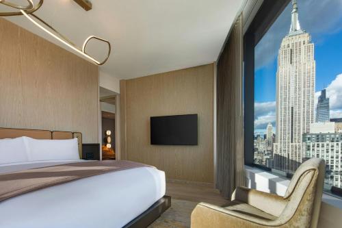 Suite Madison de 1 dormitorio con cama extragrande - Planta Club del hotel The Ritz-Carlton New York, NoMad. Foto 3