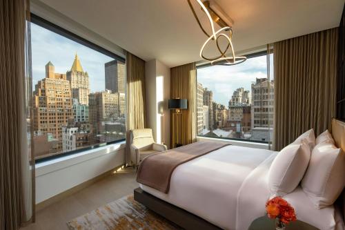 Suite NoMad de 1 dormitorio con cama extragrande - Planta baja del hotel The Ritz-Carlton New York, NoMad