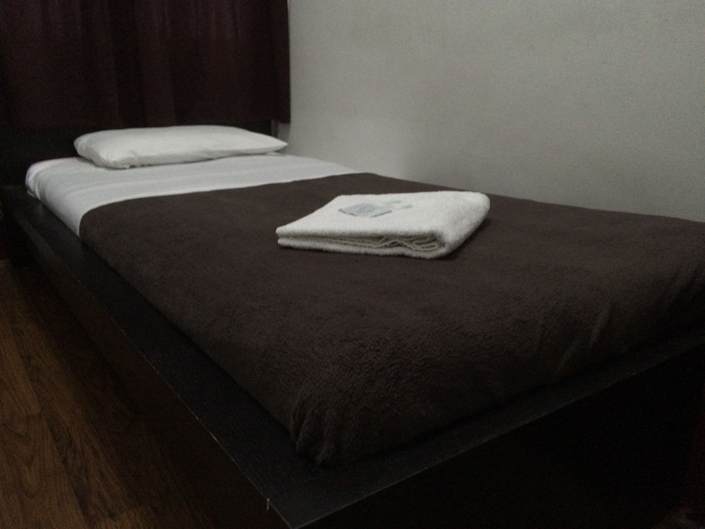 Habitación individual básica, 1 cama individual del hotel London Continental. Foto 1