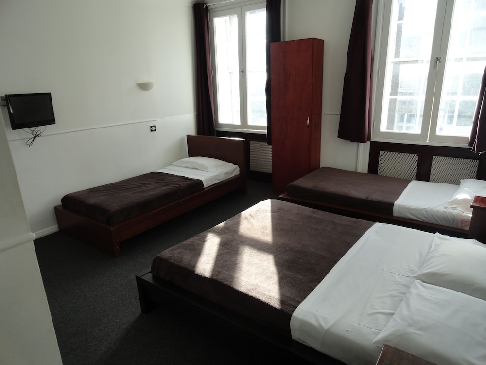 Habitación cuádruple estándar, 1 habitación del hotel London Continental. Foto 1