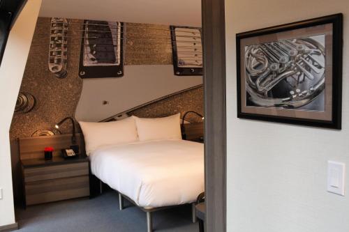 Suite Junior Superior con cama grande del hotel Carnegie. Foto 8