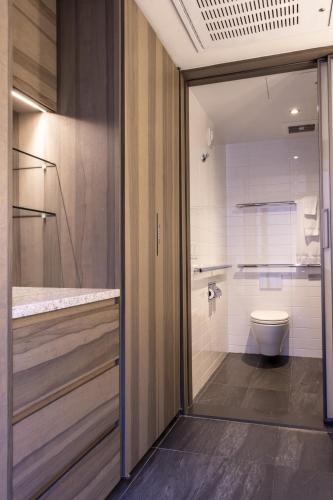 Suite Junior Superior con cama grande del hotel Carnegie. Foto 15