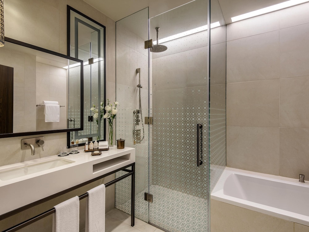 HABITACIÓN EJECUTIVA, 1 Cama King Size del hotel Alwadi Doha - Mgallery. Foto 2