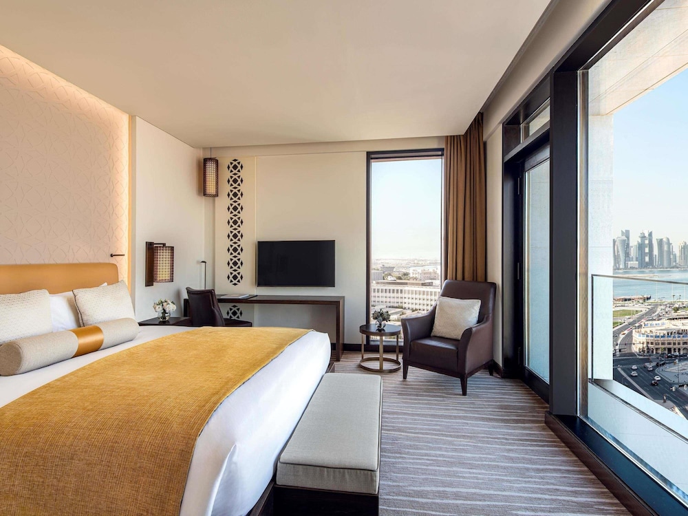 HABITACIÓN DELUXE, 1 Cama King Size y Balcón del hotel Alwadi Doha - Mgallery. Foto 1