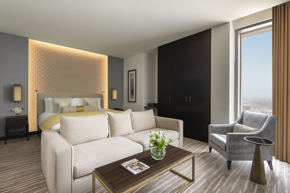 SUITE IMPERIAL, 2 dormitorios, salón independiente, comedor, cocina y 2 terrazas del hotel Alwadi Doha - Mgallery. Foto 2