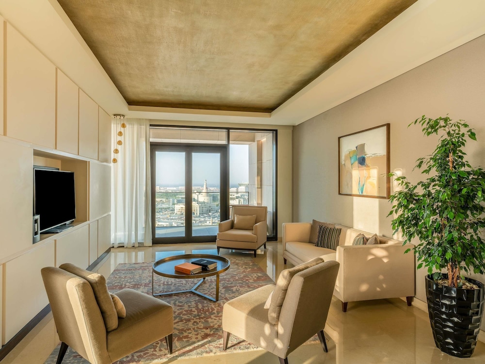 SUITE IMPERIAL, 2 dormitorios, salón independiente, comedor, cocina y 2 terrazas del hotel Alwadi Doha - Mgallery. Foto 11