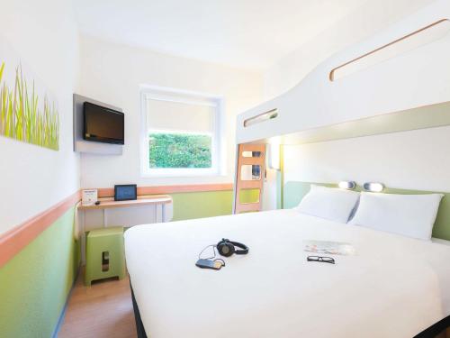 Habitación Doble con litera del hotel Ibis Budget Bilbao Barakaldo. Foto 4
